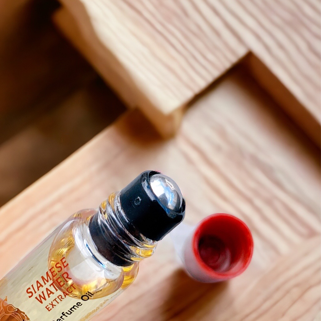 PAÑPURIのエクストラクト パフュームオイル〈エターナルサンシャイン〉3mL。ライムとハーバルの香りが朝の光のように広がる、携帯しやすいミニサイズのパフュームオイル。