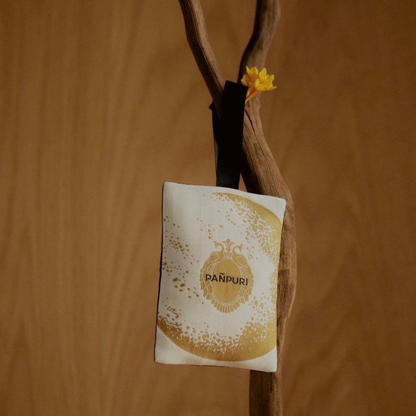 PAÑPURI アンビエンスサシェ ギフトセット。6種類から香りを選べるフレグランスサシェギフト。天然精油をブレンドした上品な香りと紙袋付きの特別なセット。